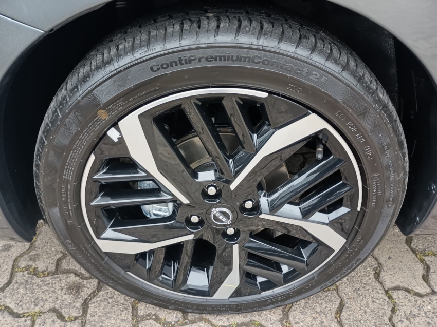 Nissan Versa     2026