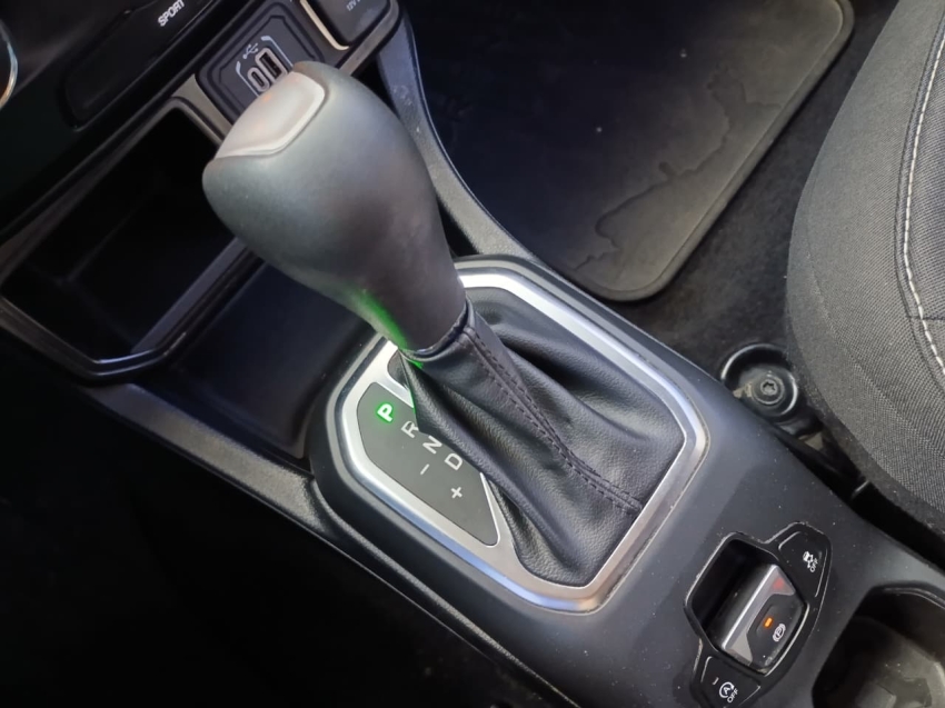 jeep renegade 1.3 t270 turbo flex sport at6 4p automatico 202213