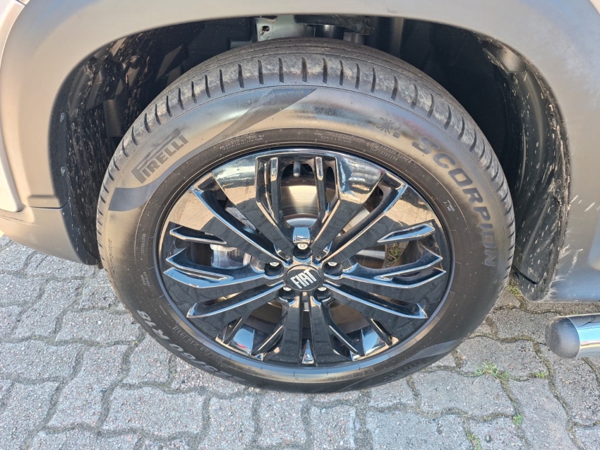 fiat toro 1.3 turbo 270 flex volcano at6 4p automatico 202415