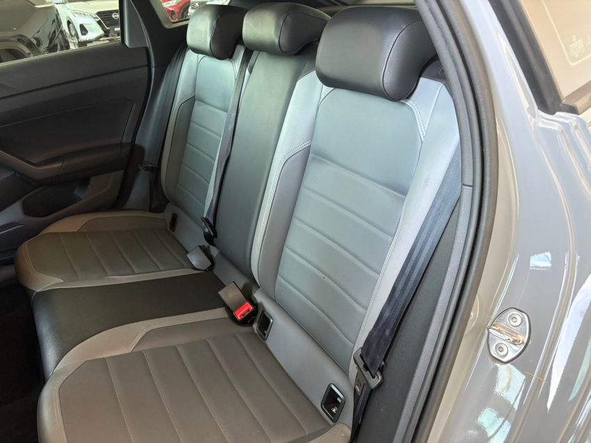 volkswagen nivus 1.0 200 tsi total flex highline automatico 4p 202313