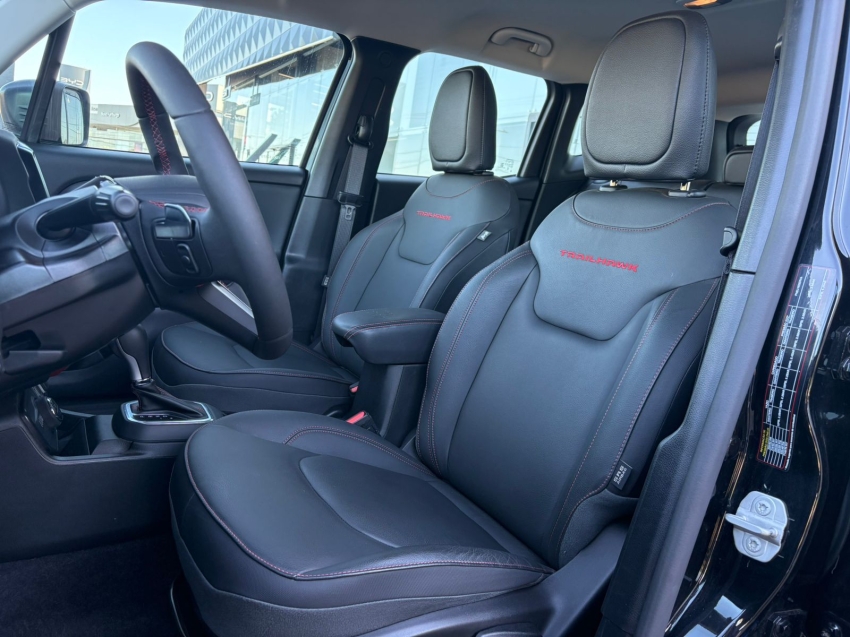 jeep renegade 1.3 t270 turbo flex trailhawk 4x4 at9 4p automatico 202510