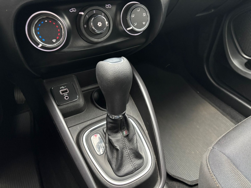 fiat argo 1.3 firefly flex trekking cvt 4p automatico 202514