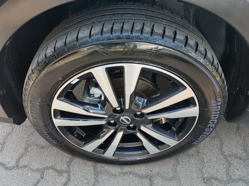 nissan kicks 1.6 16v flexstart exclusive xtronic flex 4p automatico 202315