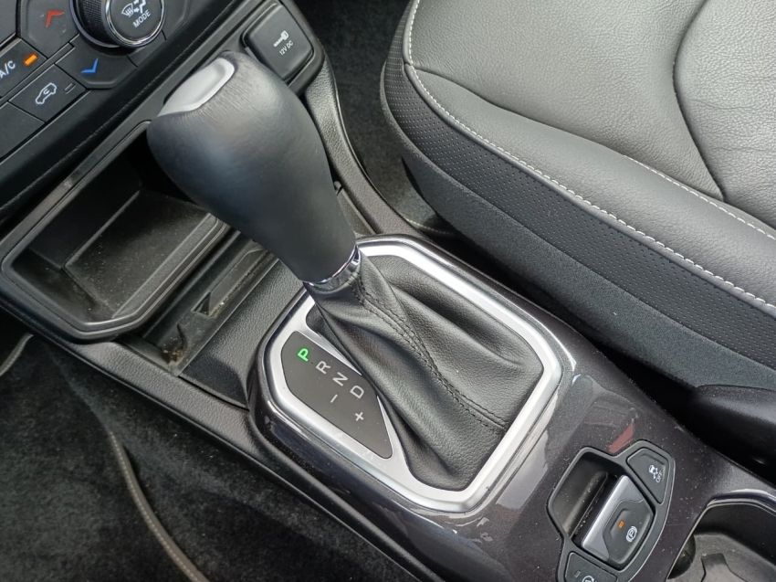 jeep renegade 1.3 t270 turbo flex sahara at6 4p automatico 202514