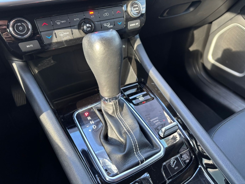 jeep compass 2.0 td350 turbo diesel longitude at9 5p automatico 202314