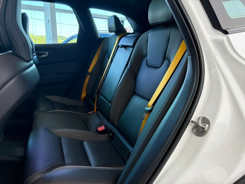 volvo xc60 2.0 t8 recharge polestar engineered awd geartronic flex 4p automatico 202315