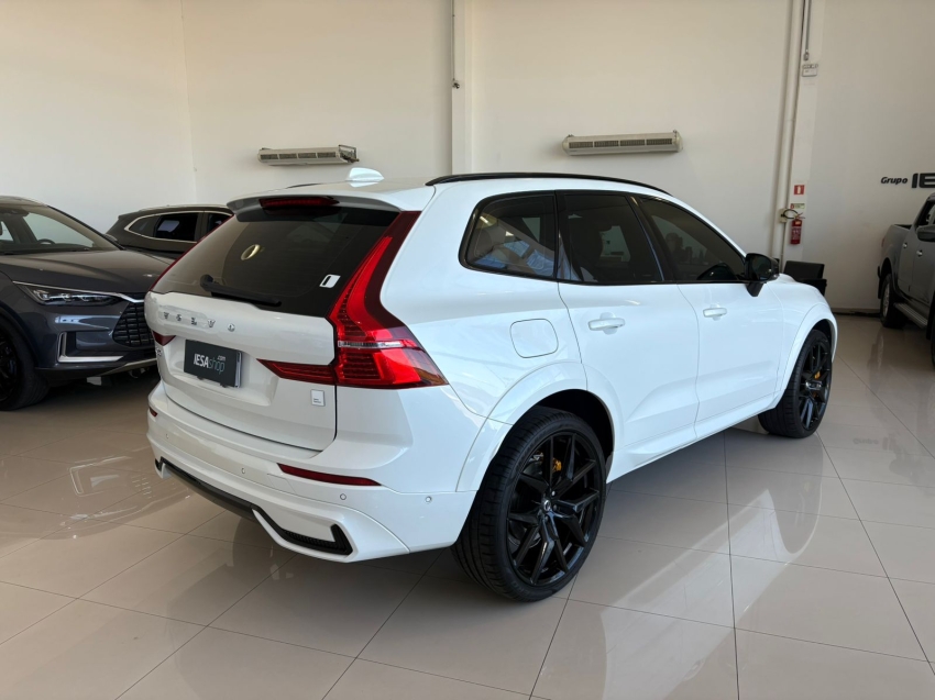 volvo xc60 2.0 t8 recharge polestar engineered awd geartronic flex 4p automatico 20232