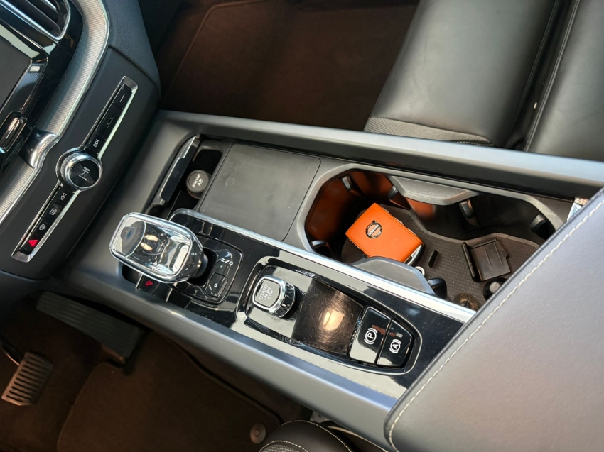 volvo xc60 2.0 t8 recharge polestar engineered awd geartronic flex 4p automatico 202311