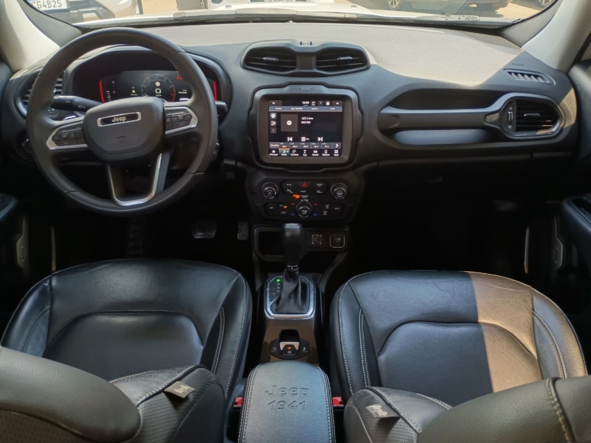 renegade 1.3 t270 turbo flex longitude at67