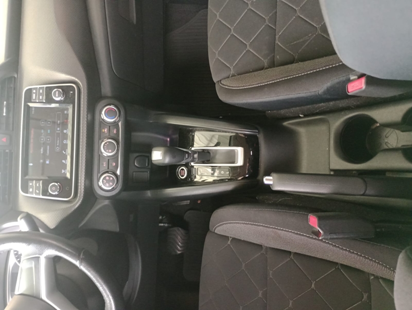 nissan kicks 1.6 16v flexstart sv 4p xtronic flex 5p automatico 201913