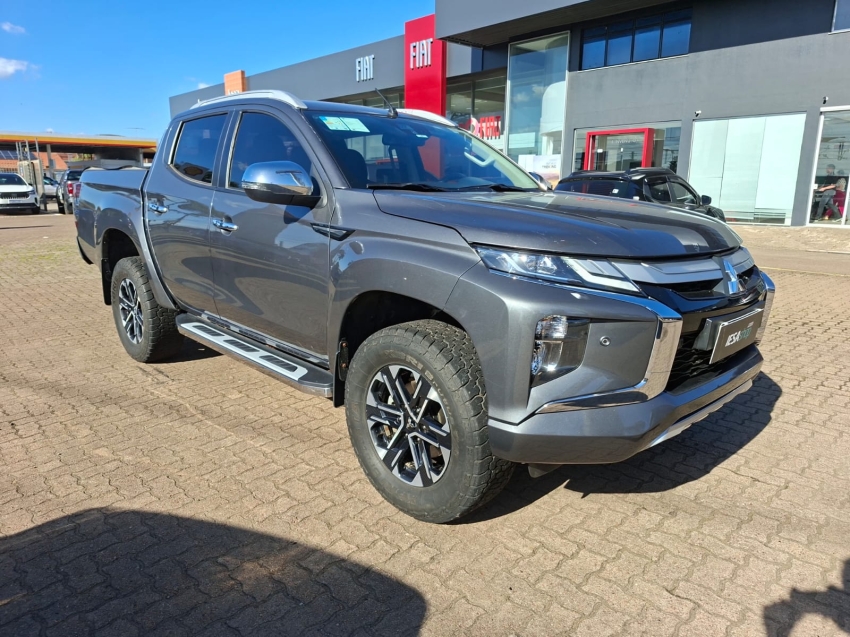 mitsubishi l200 triton 2.4 16v turbo diesel sport hpe cd 4p 4x4 automatico manual 2023
