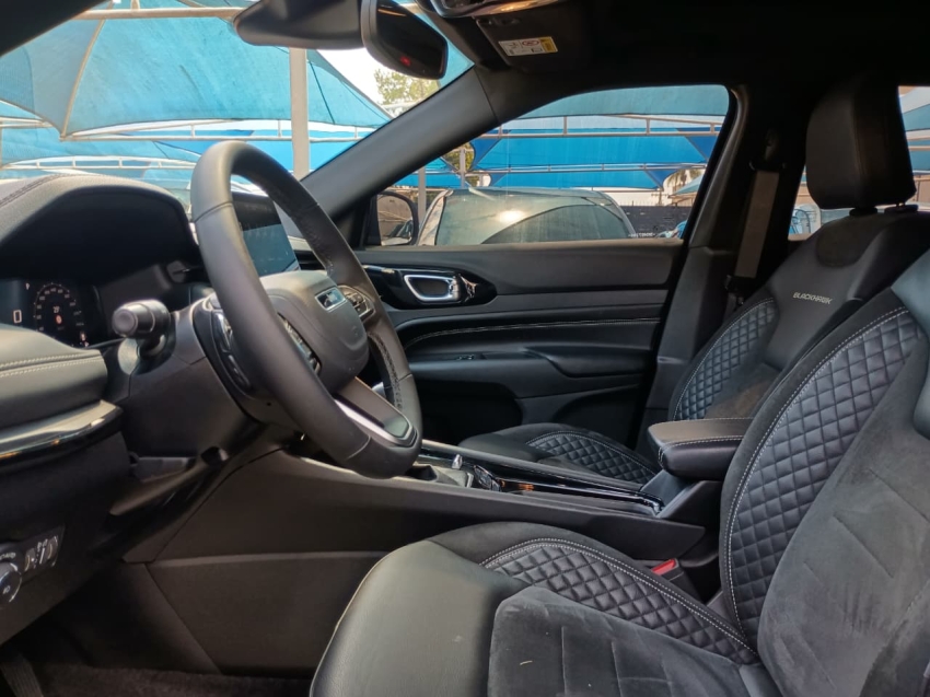 jeep compass 2.0 hurricane 4 turbo gasolina blackhawk at9 5p automatico 20256