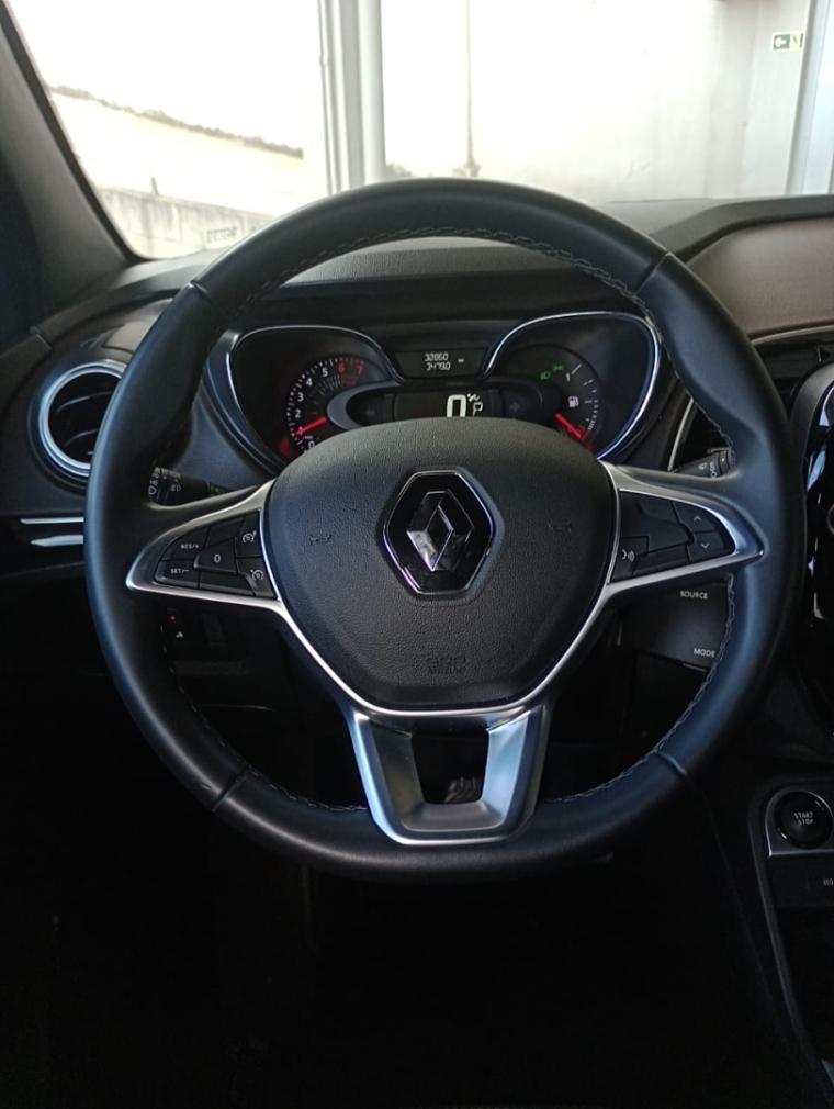 captur 1.3 tce flex iconic x-tronic9