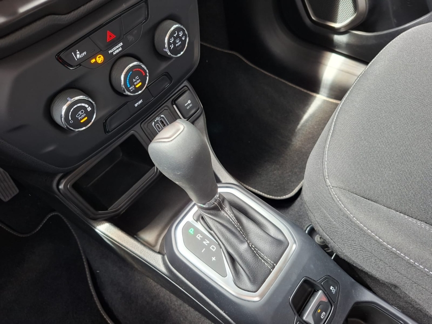 renegade 1.3 t270 turbo flex sport at614