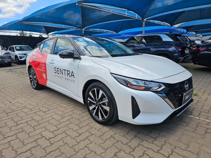 nissan sentra 2.0 16v gasolina exclusive xtronic 4.9 4p automatico 2026