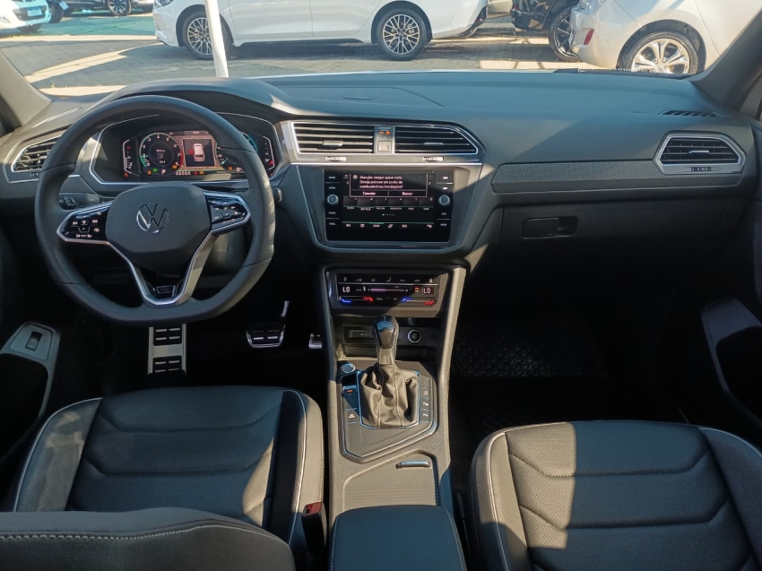 volkswagen tiguan 2.0 300 tsi gasolina allspace r-line automatico 1.3 4p 20257