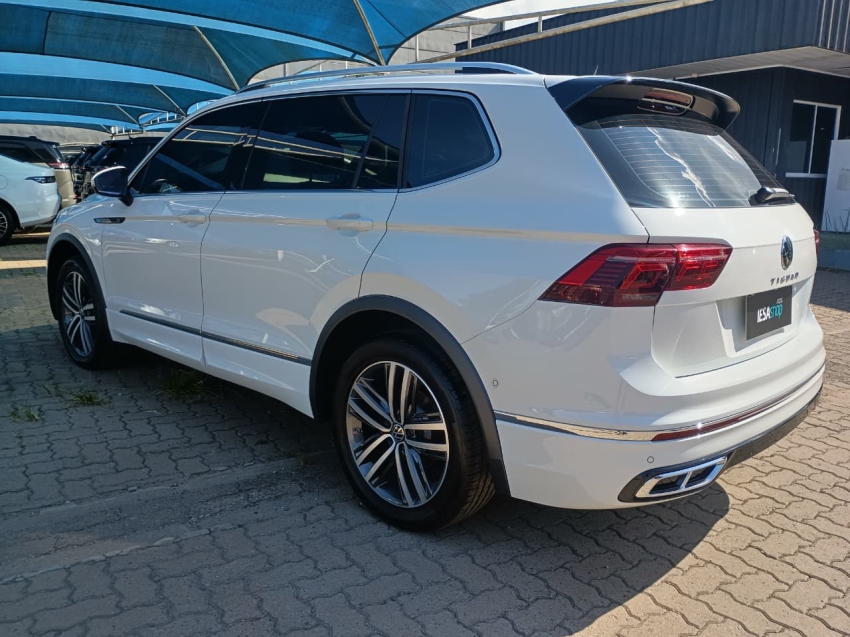 volkswagen tiguan 2.0 300 tsi gasolina allspace r-line automatico 1.3 4p 20253