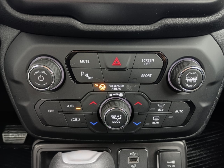 renegade 1.8 16v flex longitude 4p automatico10