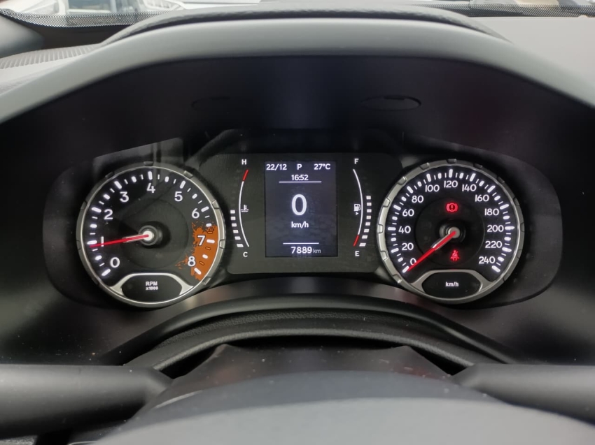 renegade 1.8 16v flex longitude 4p automatico9