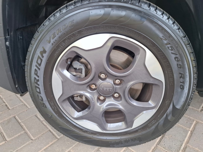 renegade 1.8 16v flex 4p automatico13