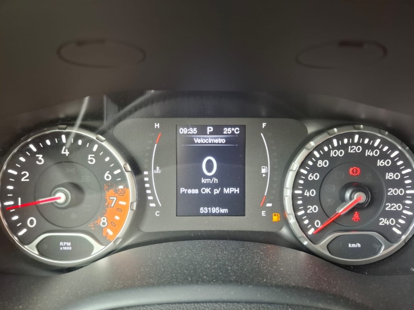 renegade 1.8 16v flex 4p automatico8