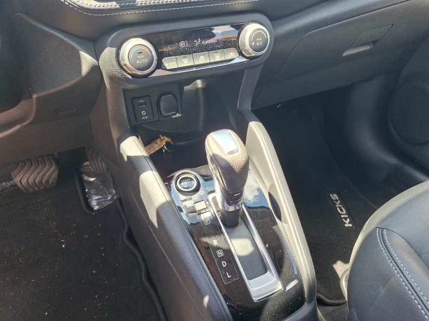 kicks 1.6 16v flexstart sl 4p xtronic11