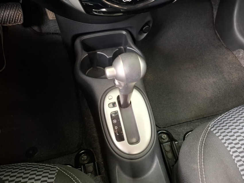 nissan march 1.6 sl 16v flexstart 4p xtronic flex automatico 202012