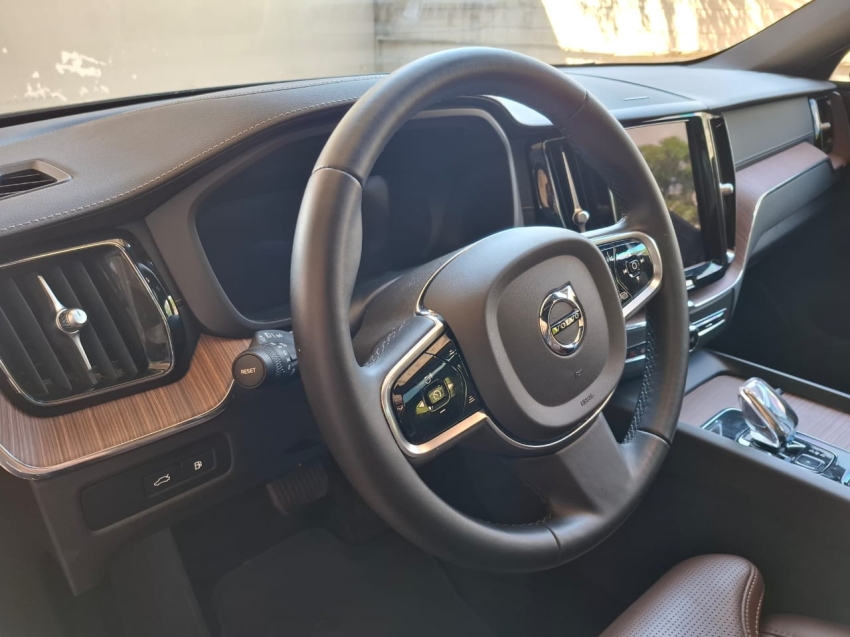 volvo xc60 2.0 t8 recharge ultimate awd geartronic hibrido 4p automatico 20246