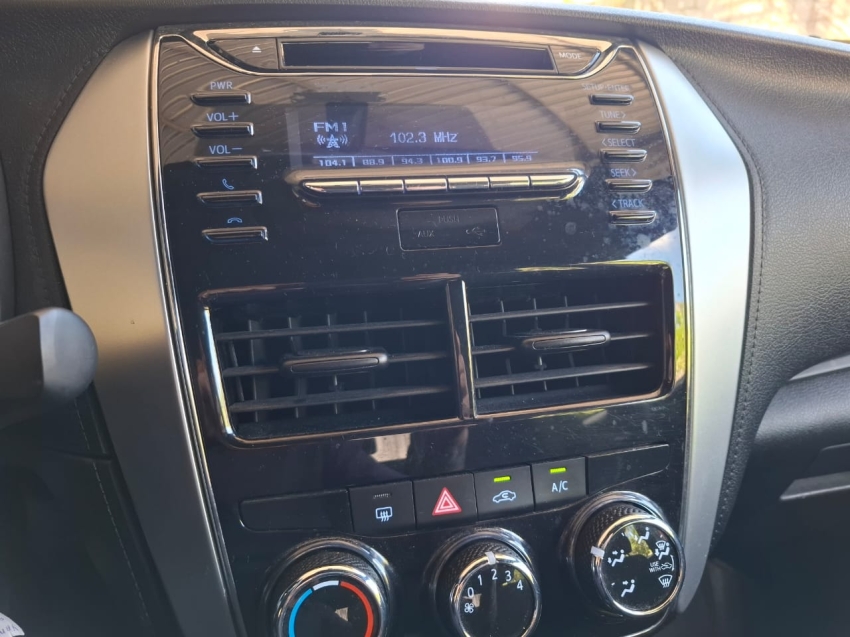 yaris 1.3 16v flex xl automatico9