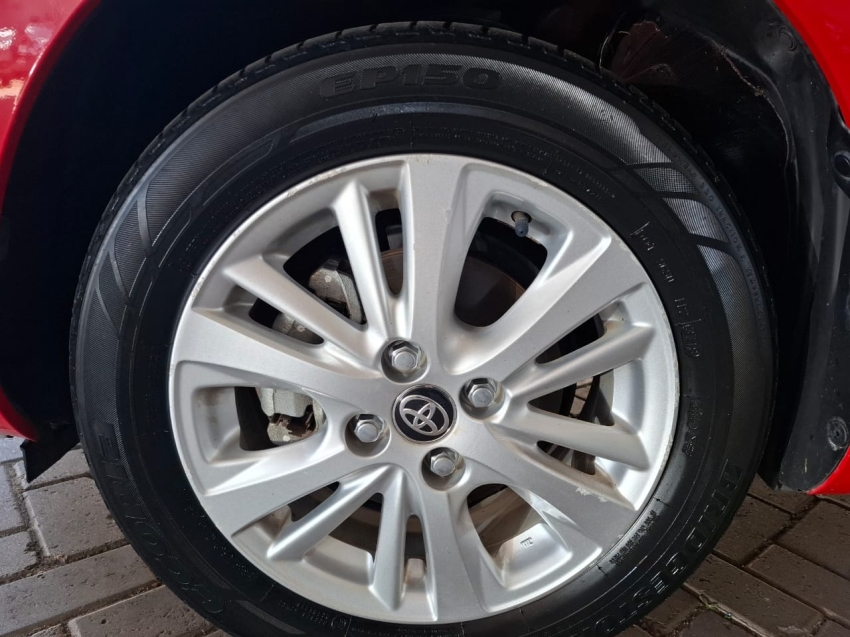 yaris 1.3 16v flex xl automatico13