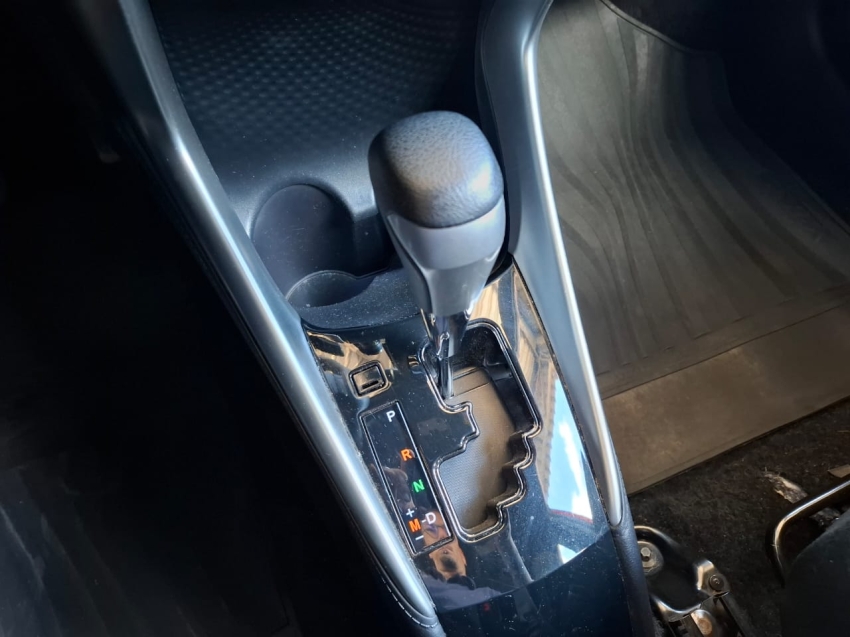 yaris 1.3 16v flex xl automatico10