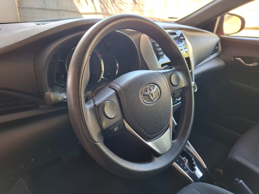 yaris 1.3 16v flex xl automatico6