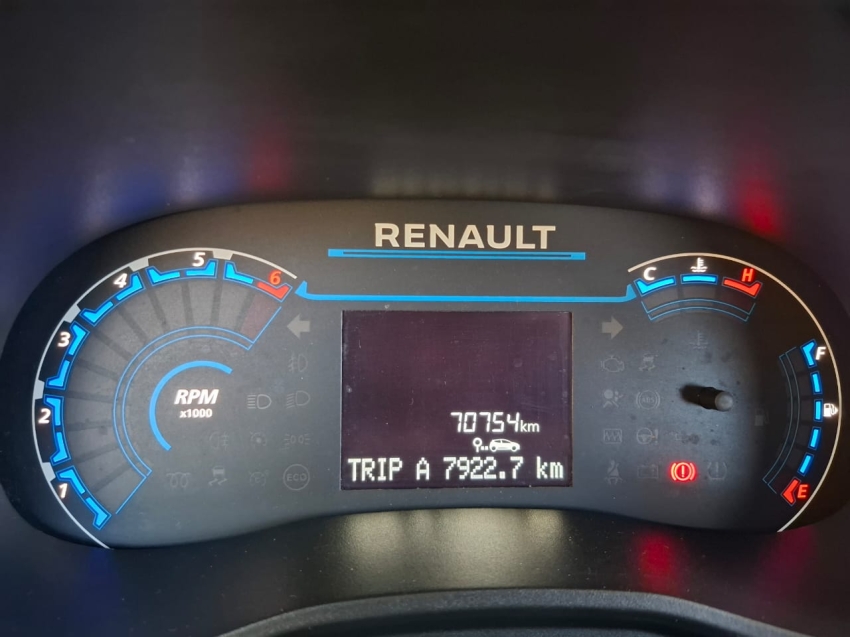 kwid 1.0 12v sce flex intense manual8