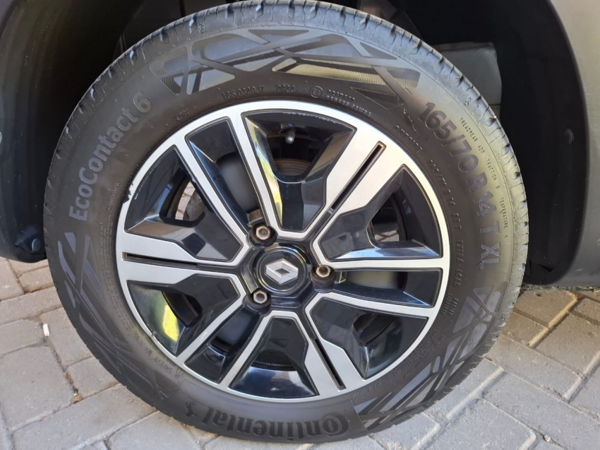 kwid 1.0 12v sce flex intense manual13