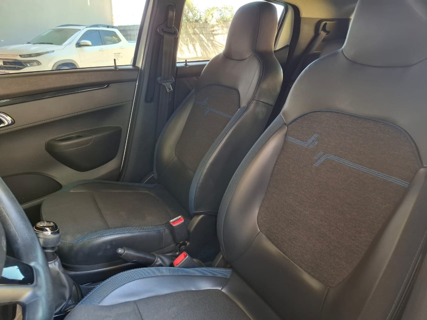 kwid 1.0 12v sce flex intense manual10