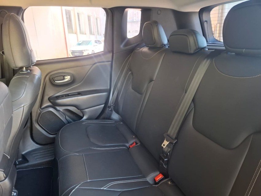 renegade 1.3 t270 turbo flex longitude at611