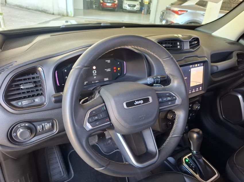 renegade 1.3 t270 turbo flex longitude at67