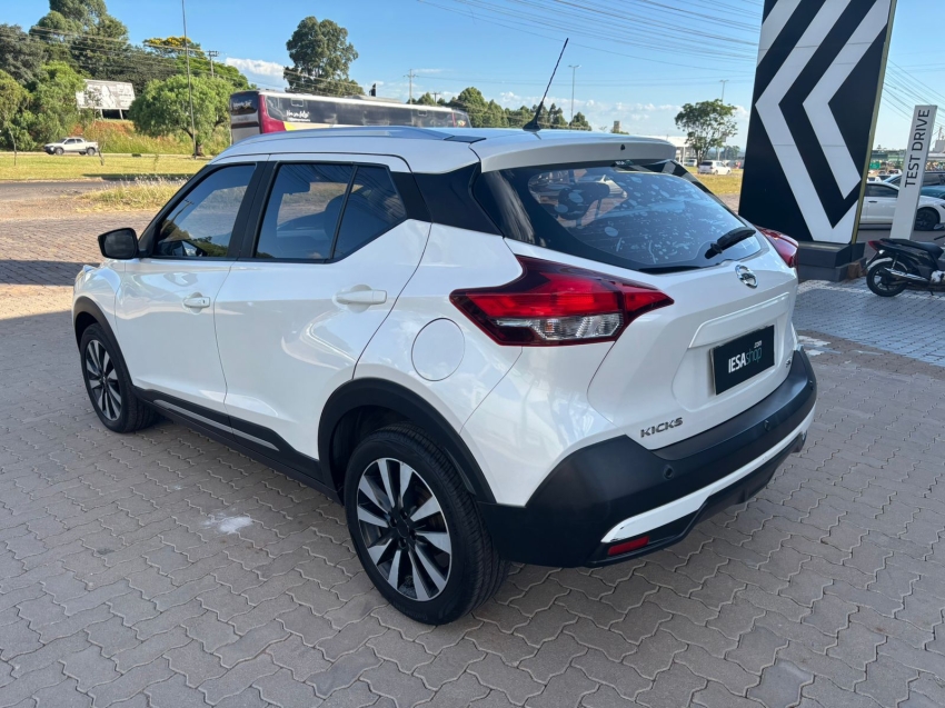 kicks 1.6 16v flexstart sv 4p xtronic3