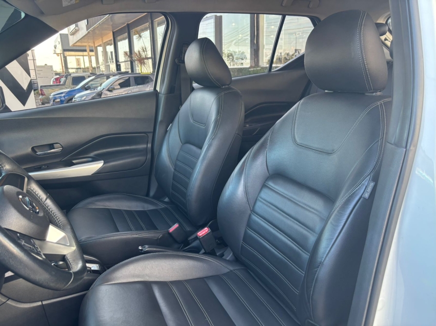 kicks 1.6 16v flexstart sv 4p xtronic12