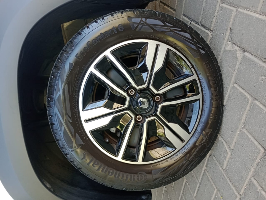 kwid 1.0 12v sce flex intense manual14