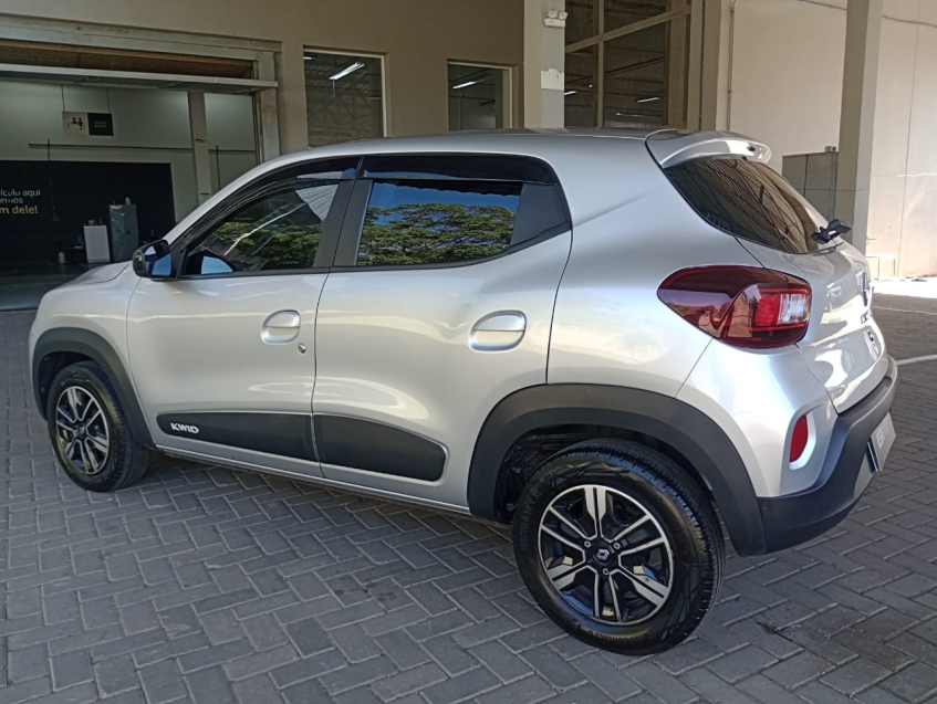 kwid 1.0 12v sce flex intense manual5