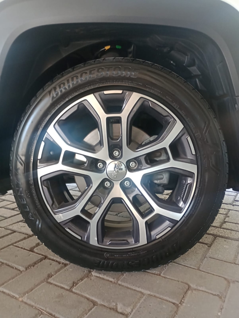 renegade 1.3 t270 turbo flex longitude at613