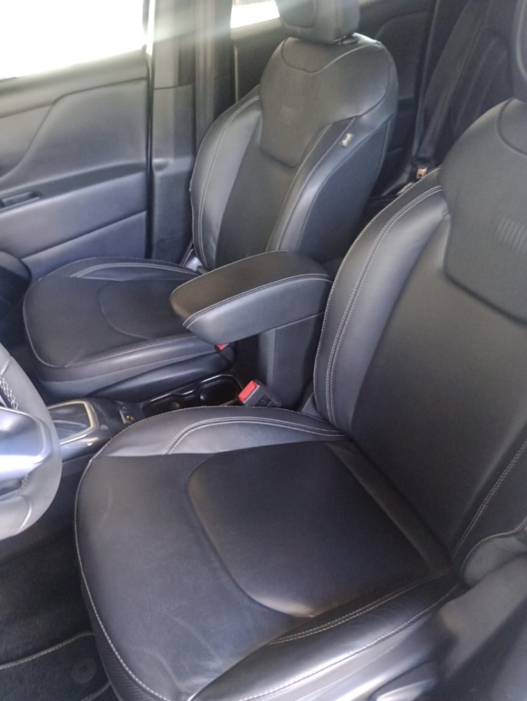 renegade 1.3 t270 turbo flex longitude at611