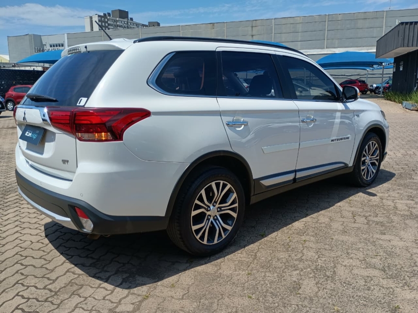 outlander 3.0 gt 4x4 v6 24v gasolina 4p automatico5