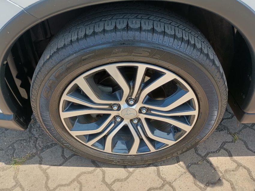 outlander 3.0 gt 4x4 v6 24v gasolina 4p automatico14