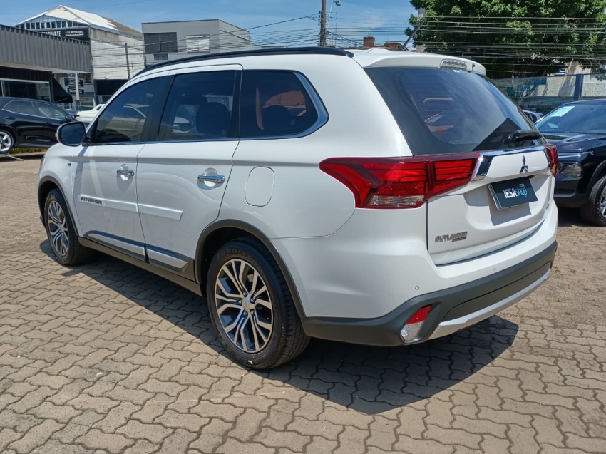 outlander 3.0 gt 4x4 v6 24v gasolina 4p automatico3