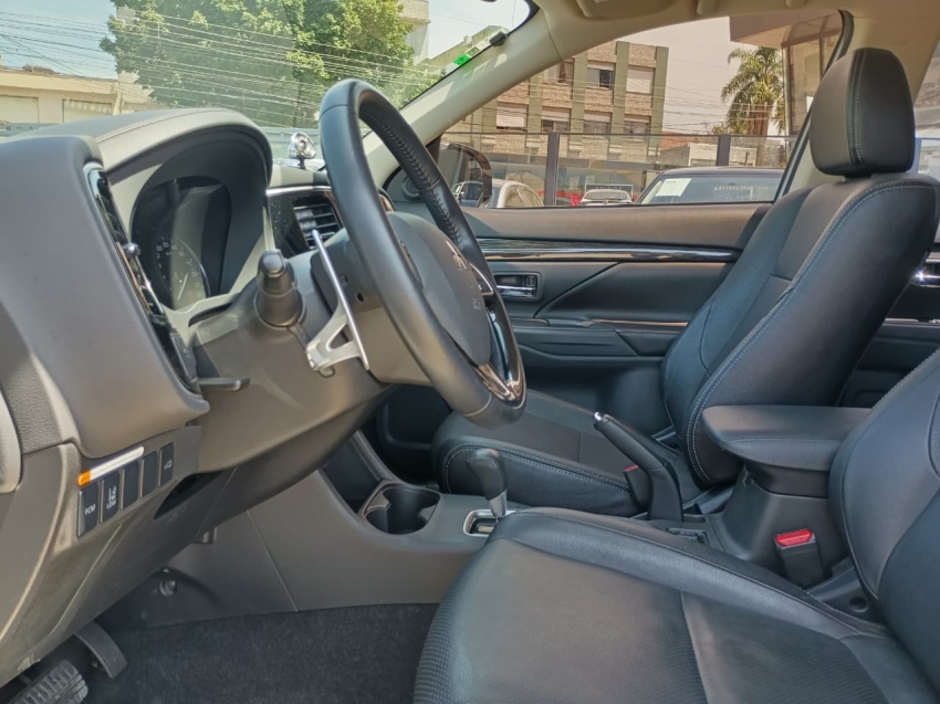 outlander 3.0 gt 4x4 v6 24v gasolina 4p automatico8