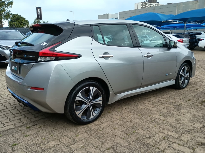 leaf tekna aut. (eletrico)5