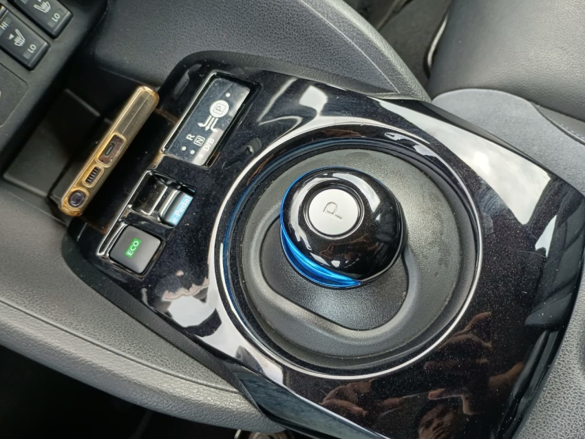 leaf tekna aut. (eletrico)13