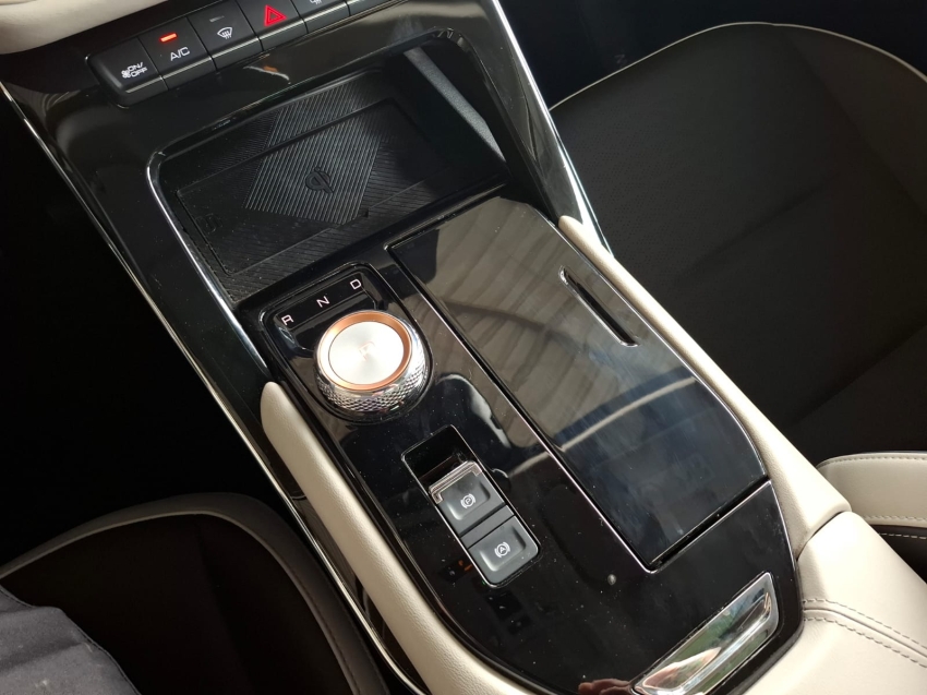 haval h6 1.5 phev19 e-traction12